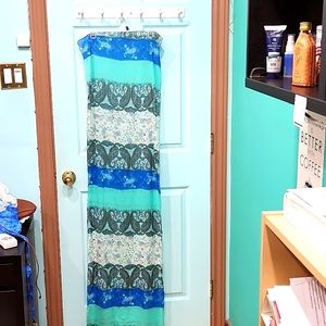 Scarves & wrap-around